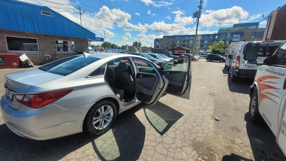 2011 Hyundai Sonata - Image 7 of 10