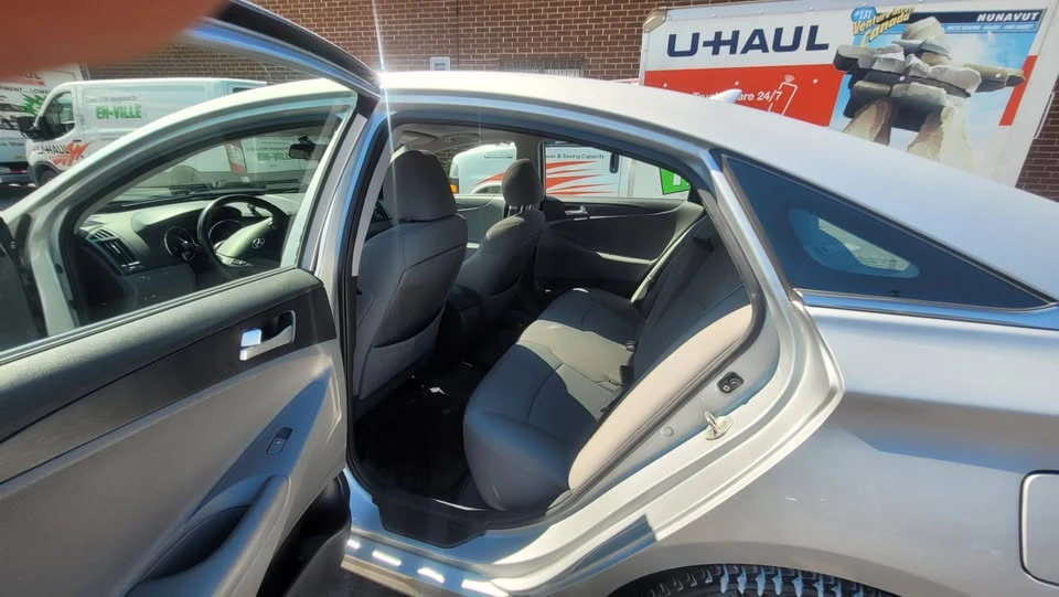 2011 Hyundai Sonata - Image 9 of 10