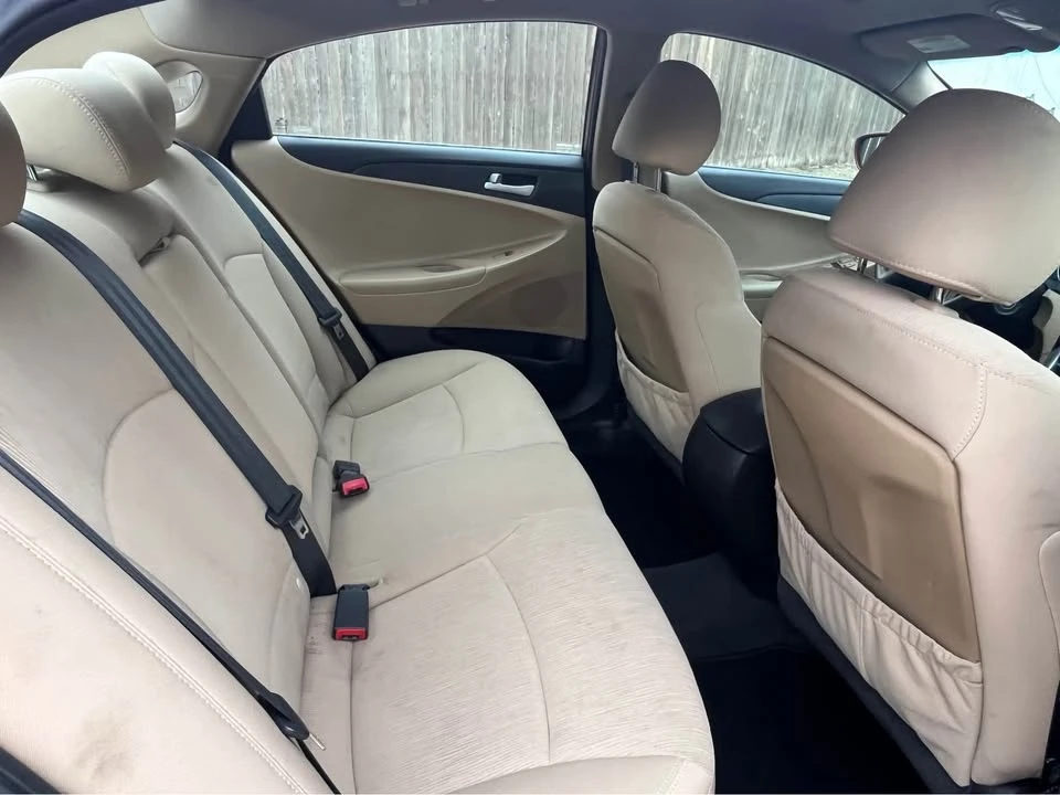 2011 Hyundai Sonata - Image 6 of 11
