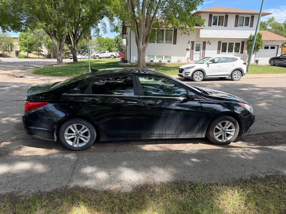 2011 Hyundai Sonata - Image 5 of 5