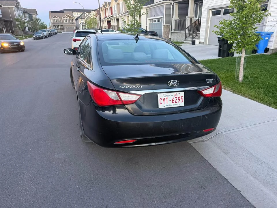 2011 Hyundai Sonata - Image 4 of 5
