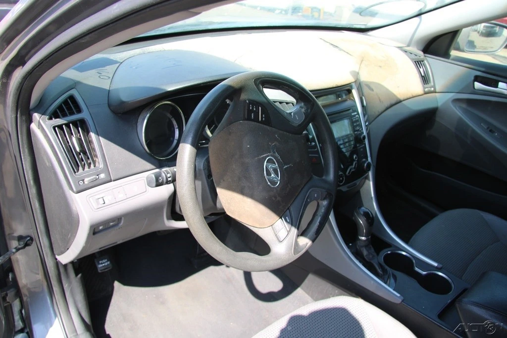 2011 Hyundai Sonata - Image 15 of 21