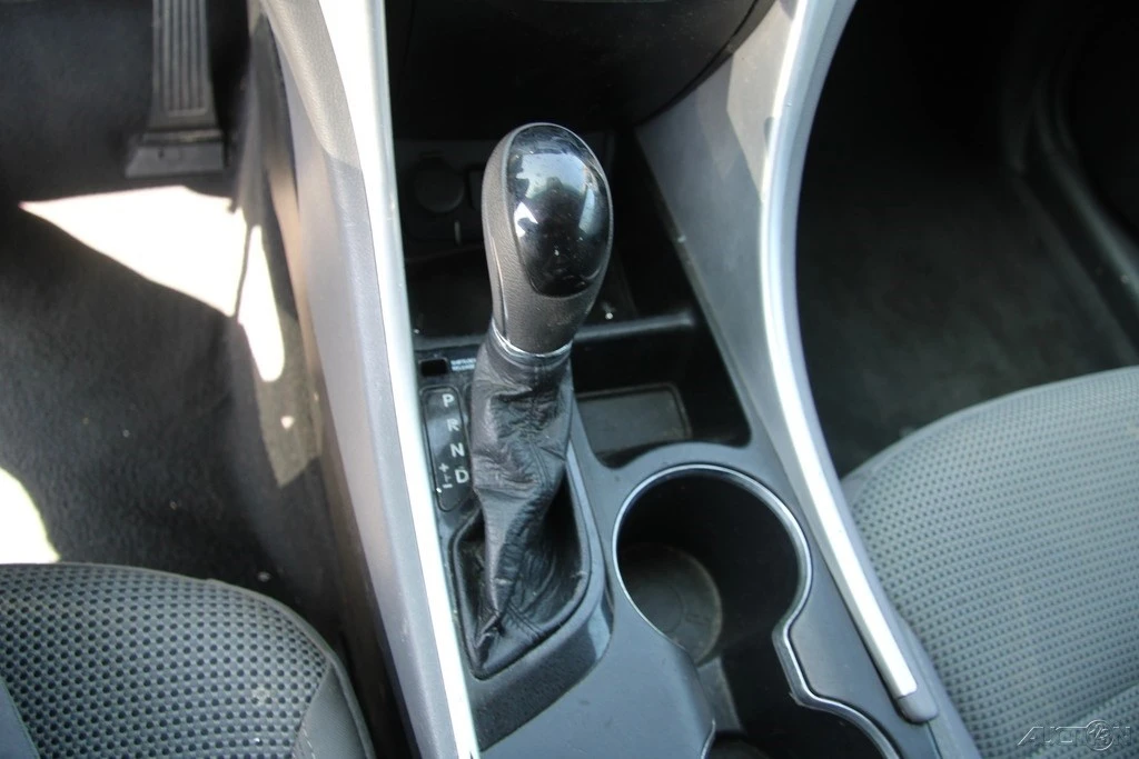2011 Hyundai Sonata - Image 18 of 21