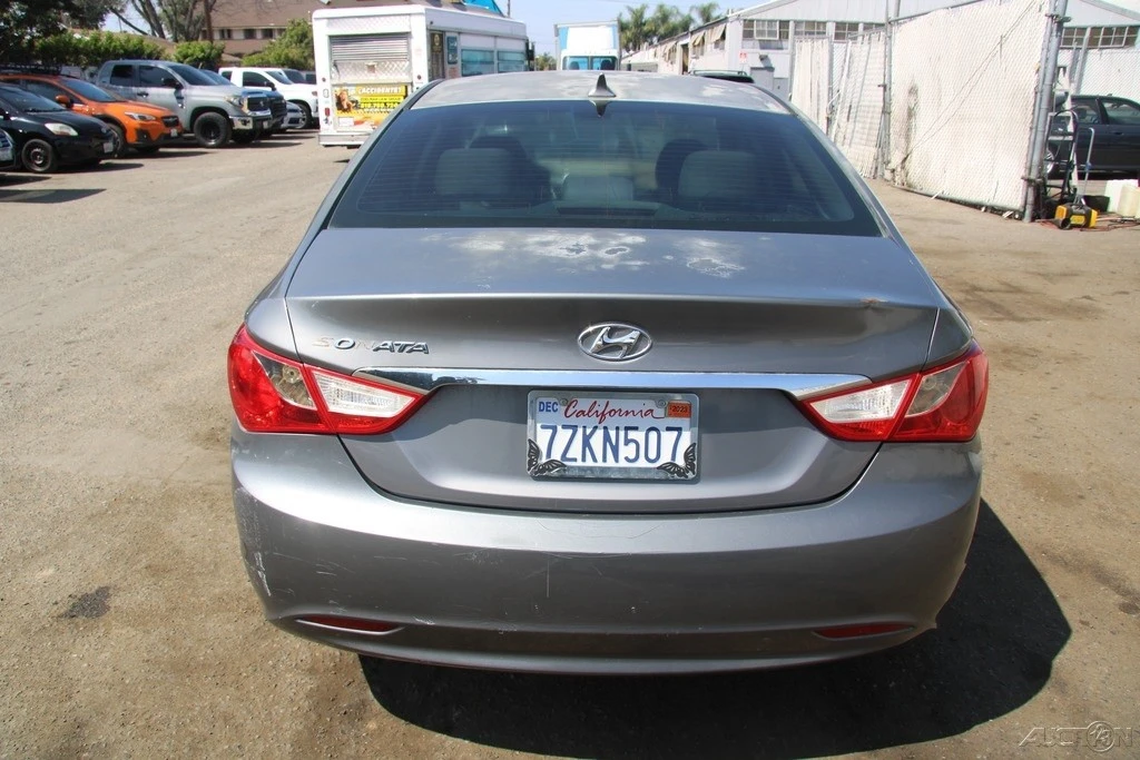 2011 Hyundai Sonata - Image 6 of 21