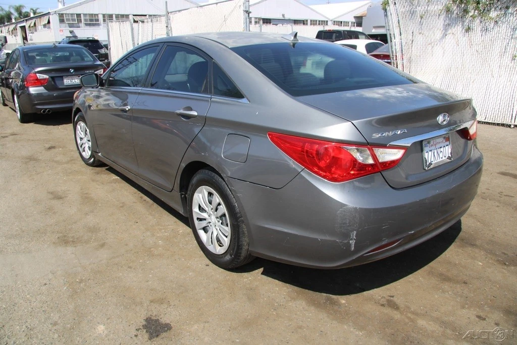 2011 Hyundai Sonata - Image 5 of 21