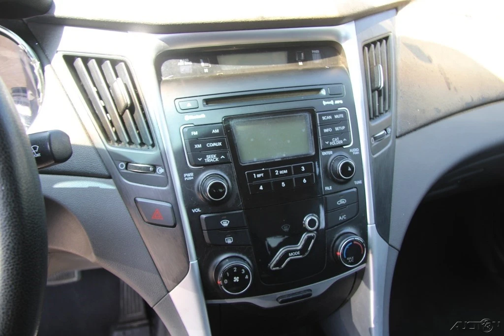 2011 Hyundai Sonata - Image 17 of 21