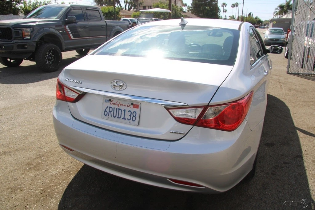 2011 Hyundai Sonata - Image 7 of 21