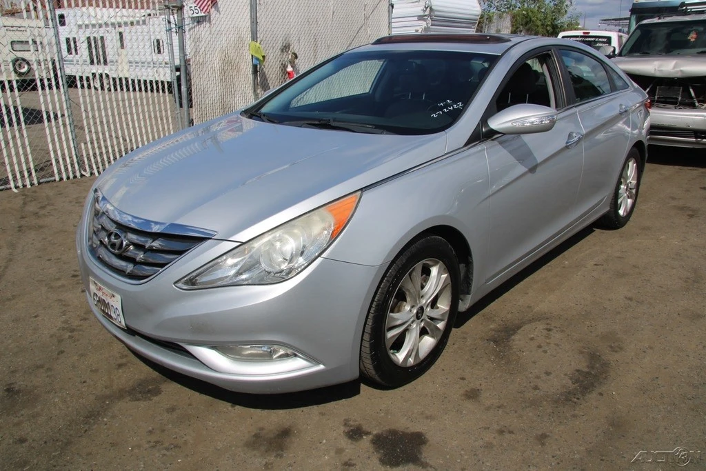 2011 Hyundai Sonata - Image 2 of 21