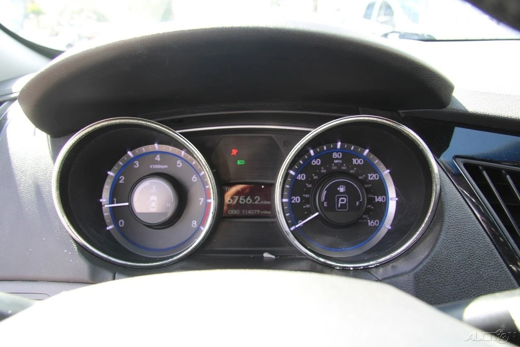 2011 Hyundai Sonata - Image 18 of 21