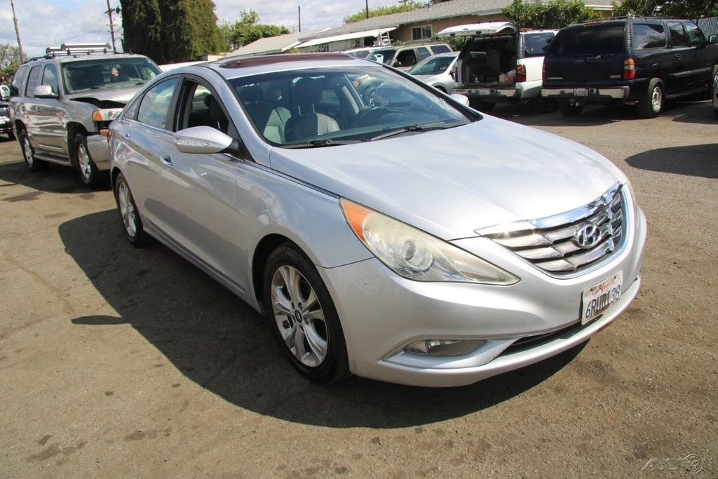 2011 Hyundai Sonata - Image 11 of 21
