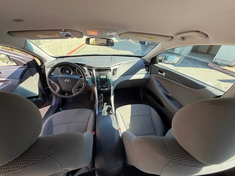 2011 Hyundai Sonata - Image 6 of 10