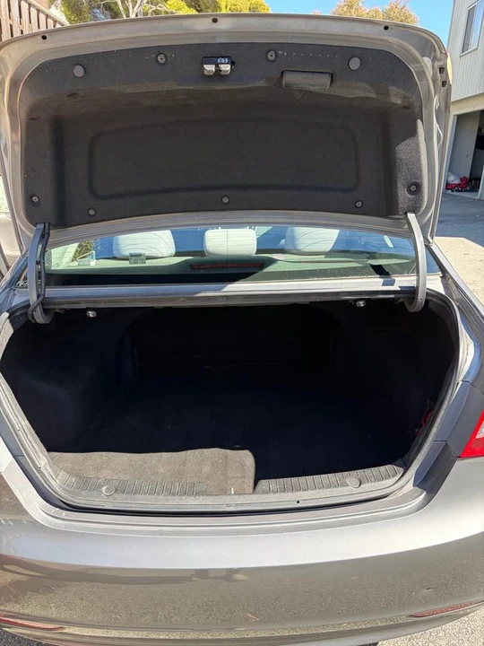 2011 Hyundai Sonata - Image 3 of 10