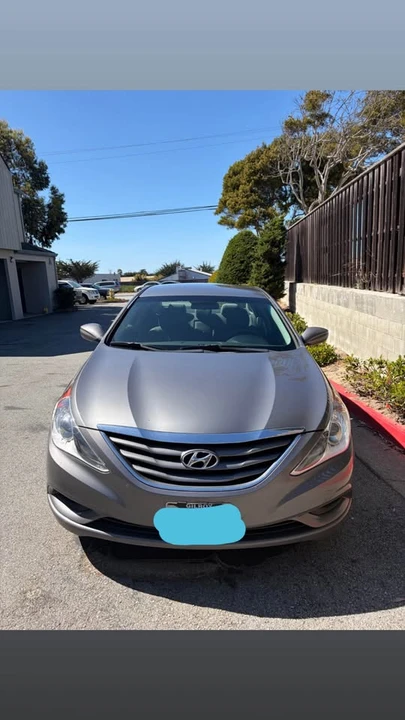 2011 Hyundai Sonata - Image 2 of 10