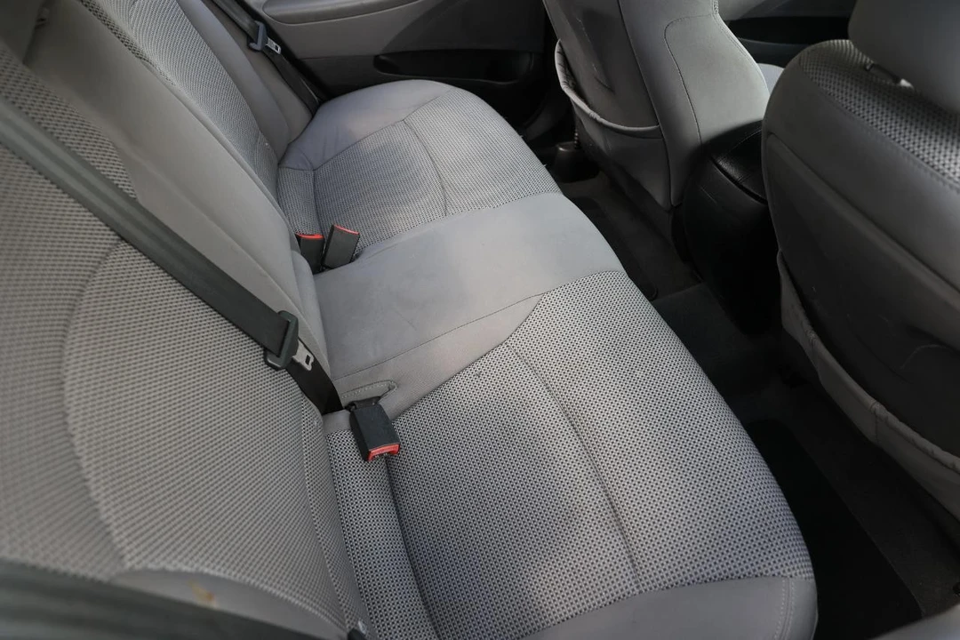 2011 Hyundai Sonata - Image 12 of 21