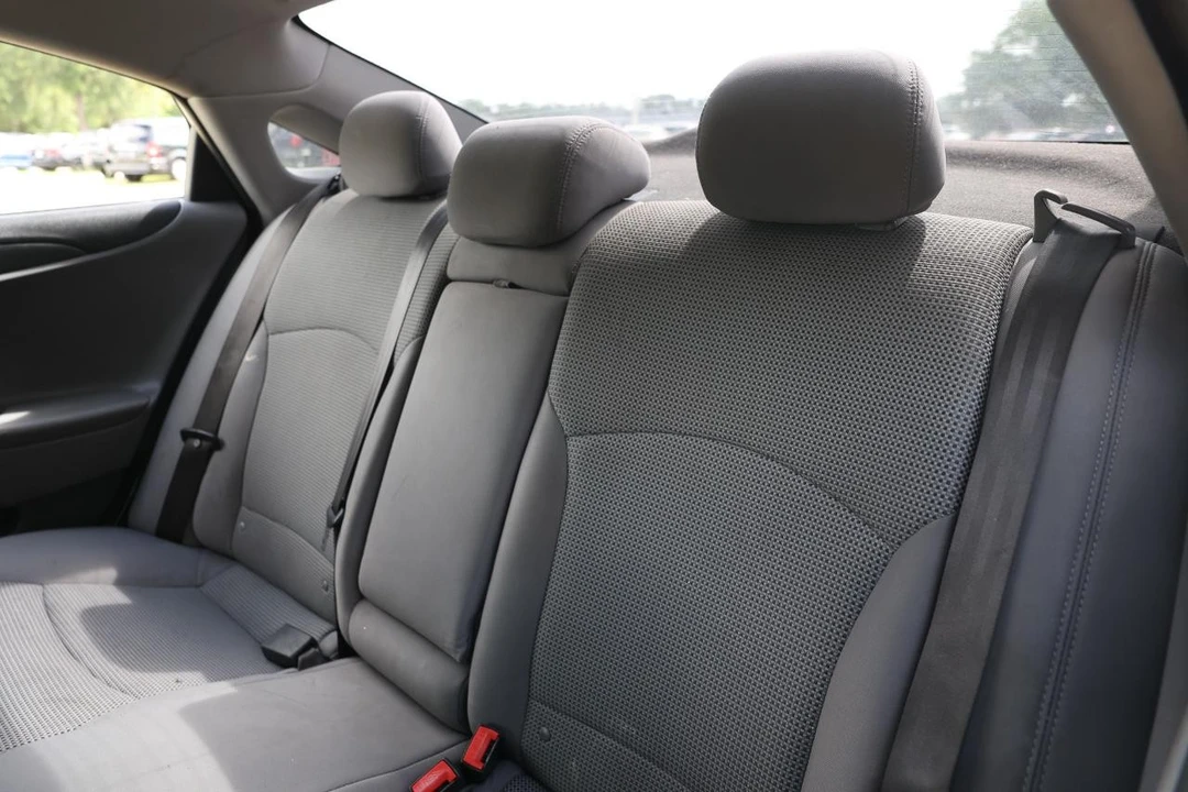 2011 Hyundai Sonata - Image 8 of 21