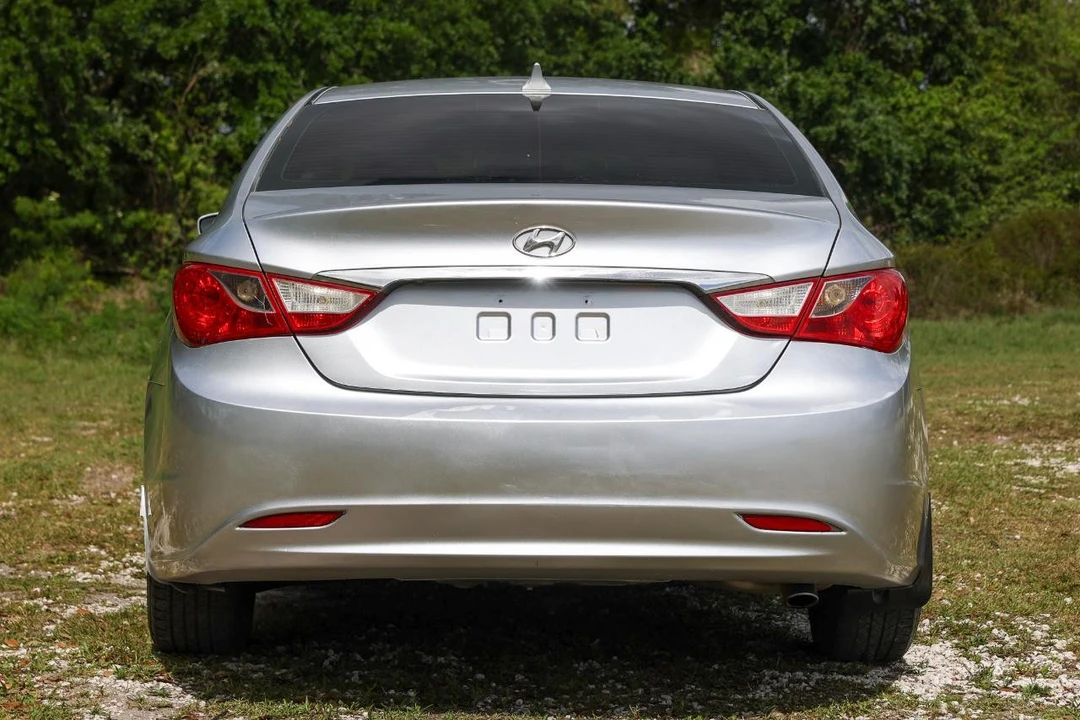 2011 Hyundai Sonata - Image 7 of 21