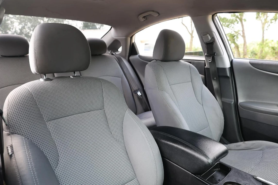 2011 Hyundai Sonata - Image 18 of 21