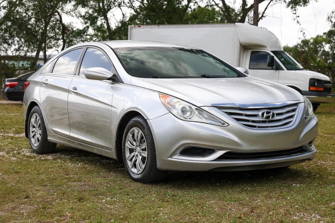2011 Hyundai Sonata - Image 15 of 21