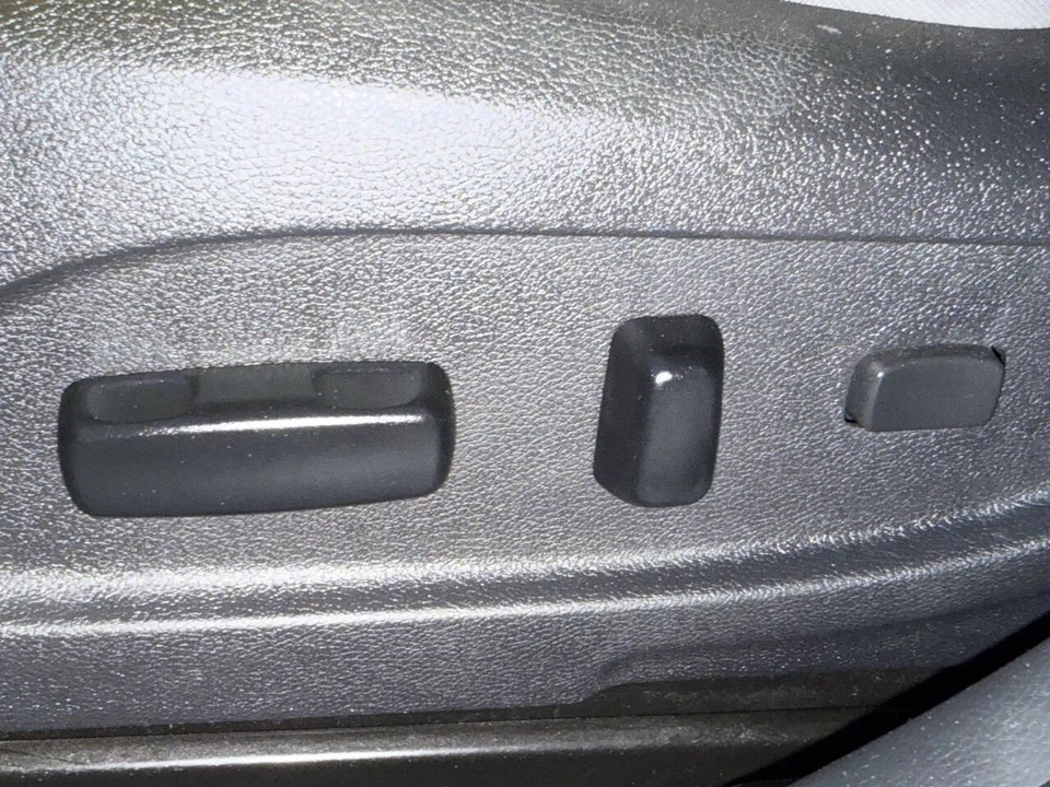 2011 Hyundai Sonata - Image 13 of 21