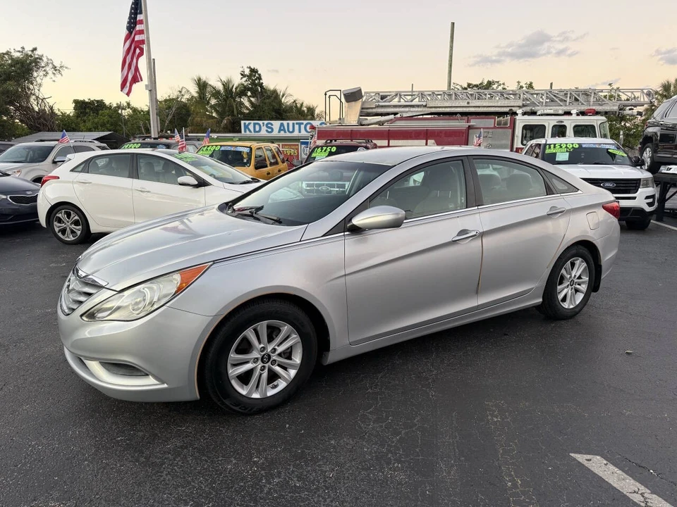 2011 Hyundai Sonata - Image 3 of 21