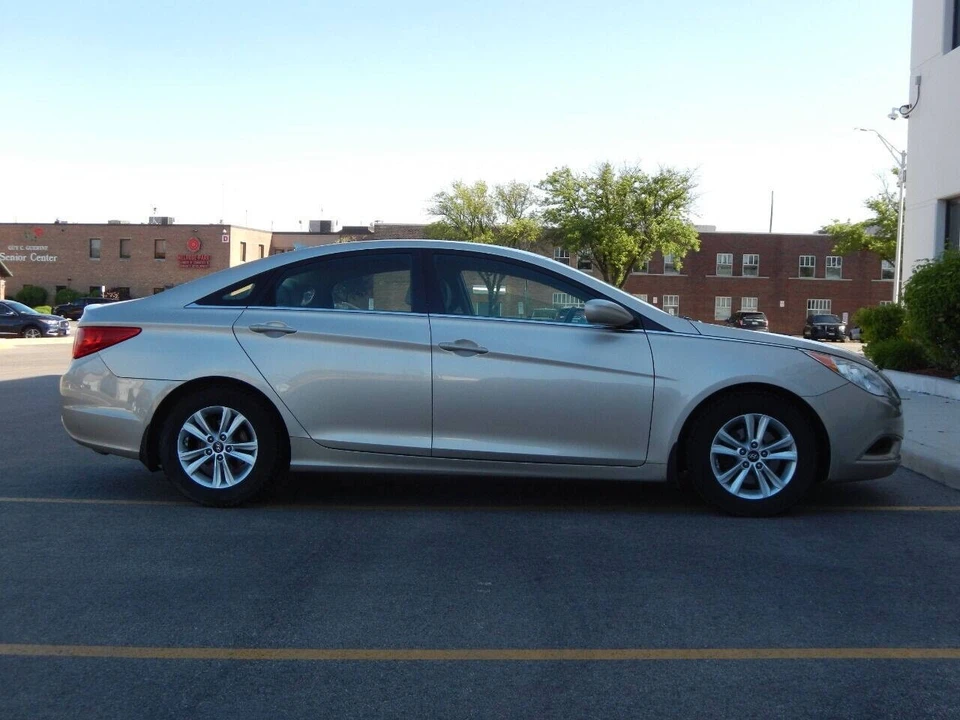 2011 Hyundai Sonata - Image 20 of 21