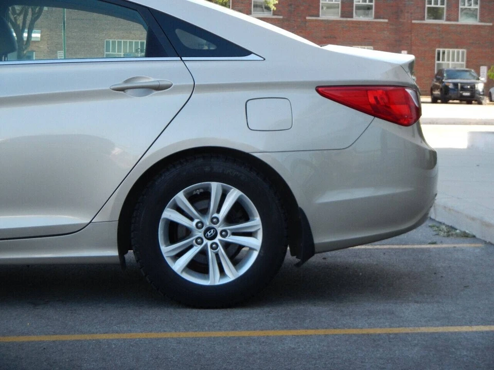 2011 Hyundai Sonata - Image 11 of 21