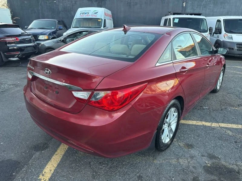 2011 Hyundai Sonata - Image 5 of 12