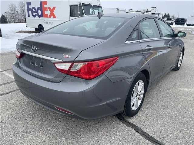 2011 Hyundai Sonata - Image 8 of 21