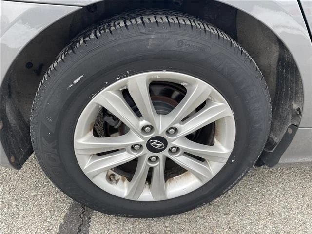 2011 Hyundai Sonata - Image 12 of 21
