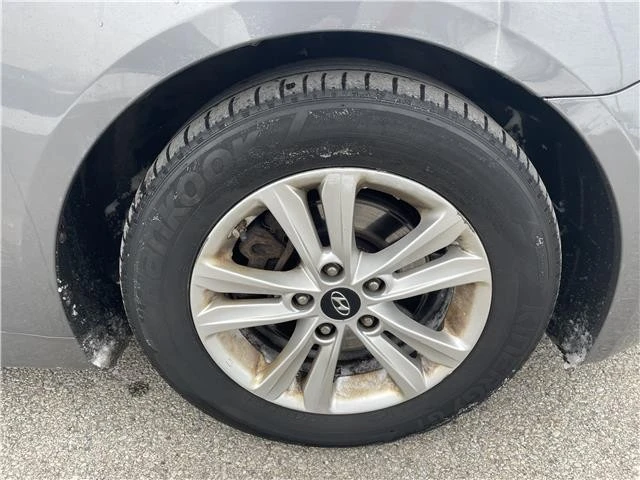 2011 Hyundai Sonata - Image 10 of 21