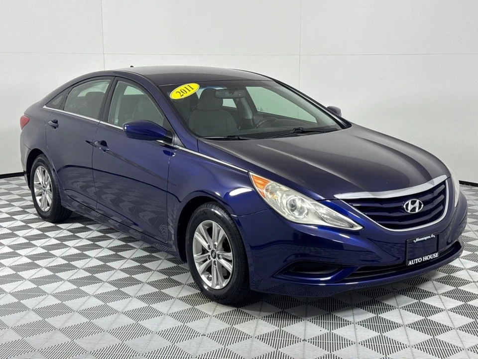 2011 Hyundai Sonata - Image 3 of 12