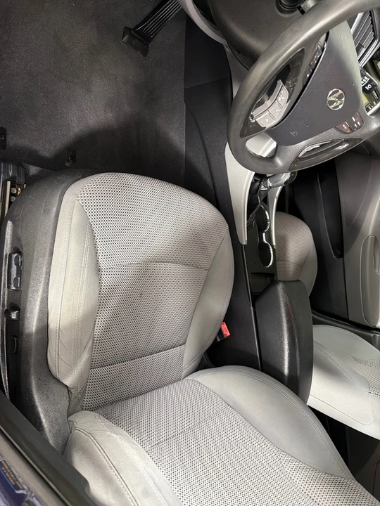 2011 Hyundai Sonata - Image 9 of 21