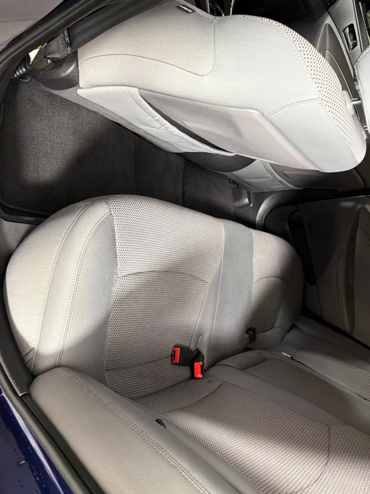 2011 Hyundai Sonata - Image 15 of 21