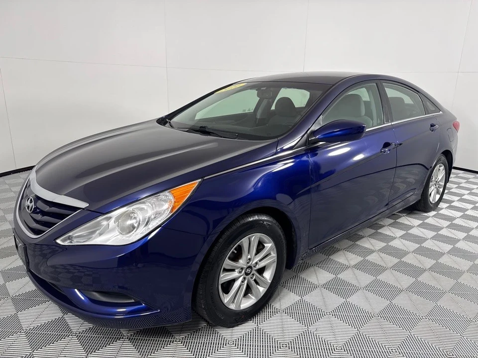 2011 Hyundai Sonata - Image 7 of 12