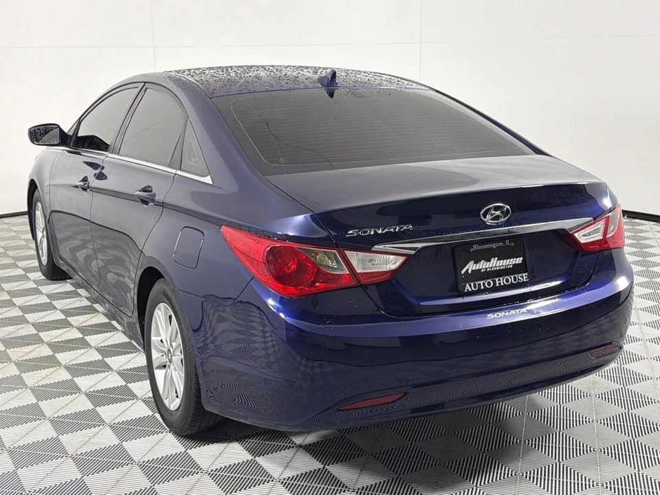 2011 Hyundai Sonata - Image 5 of 21