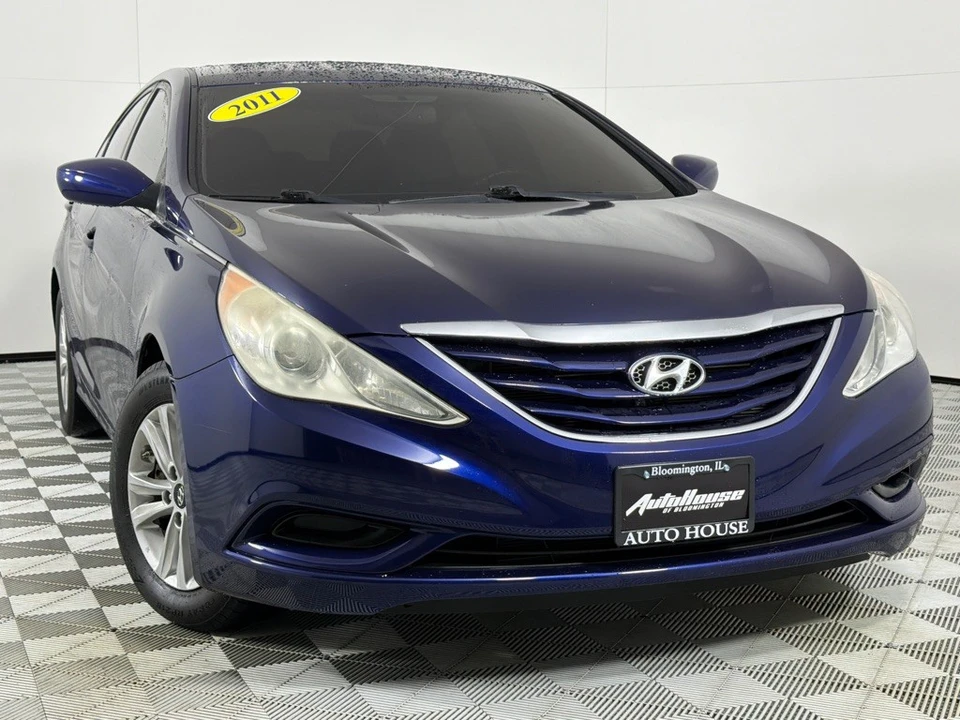 2011 Hyundai Sonata - Image 2 of 21