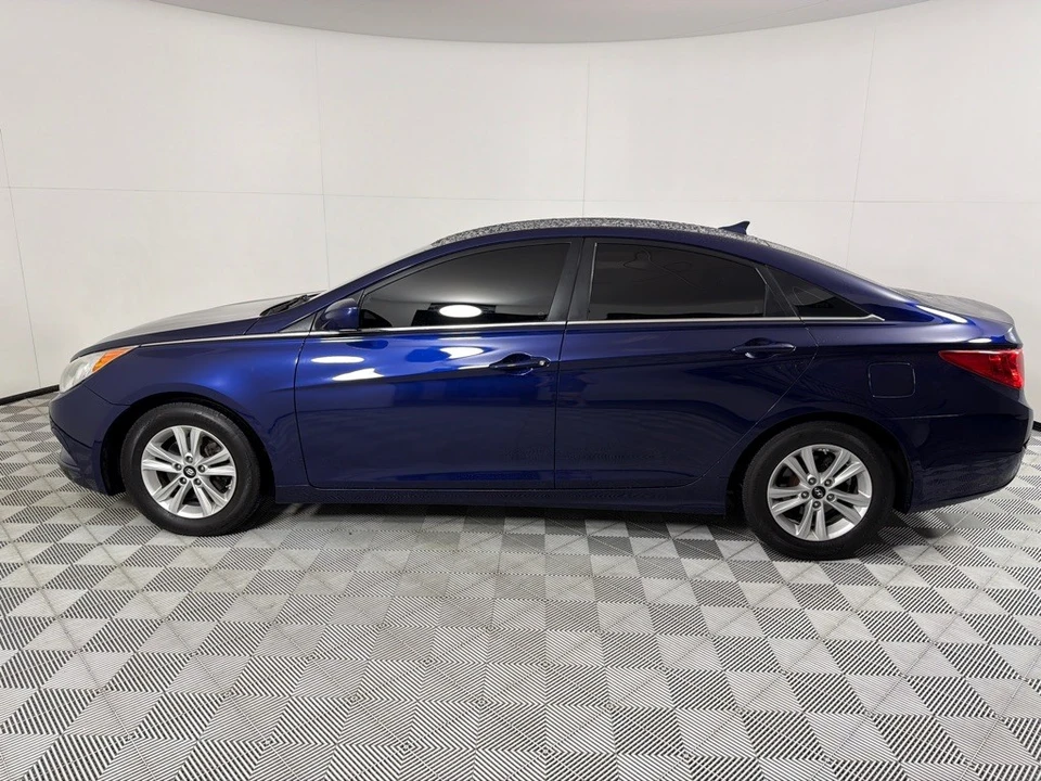 2011 Hyundai Sonata - Image 6 of 21