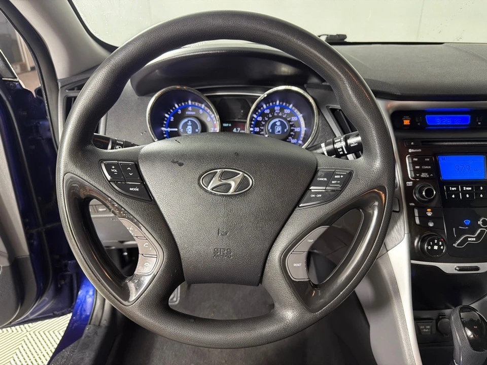 2011 Hyundai Sonata - Image 12 of 21