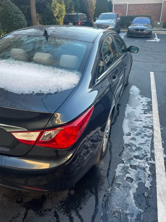 2011 Hyundai Sonata - Image 3 of 8