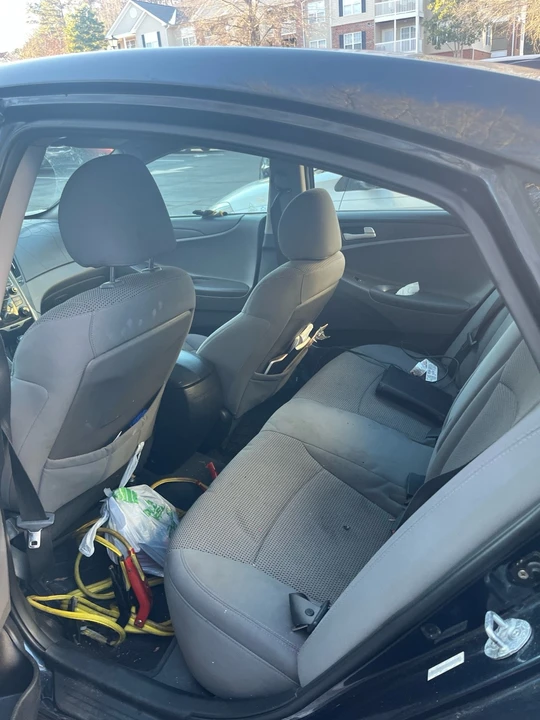 2011 Hyundai Sonata - Image 6 of 8