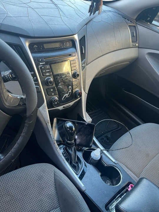 2011 Hyundai Sonata - Image 7 of 8