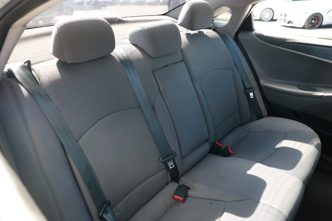 2011 Hyundai Sonata - Image 14 of 21