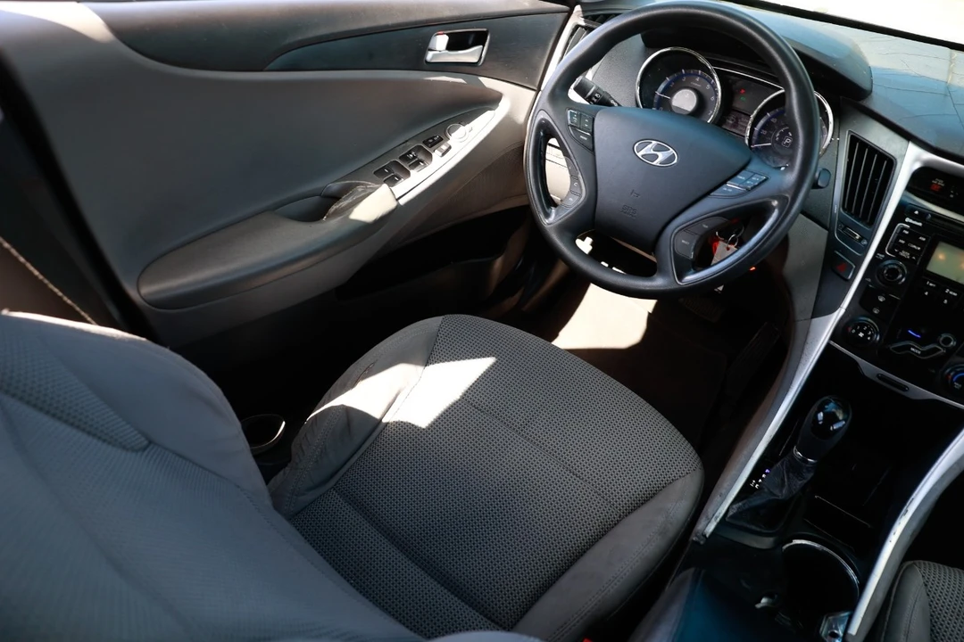2011 Hyundai Sonata - Image 20 of 21