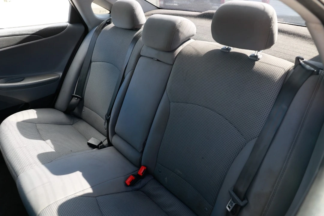 2011 Hyundai Sonata - Image 8 of 21