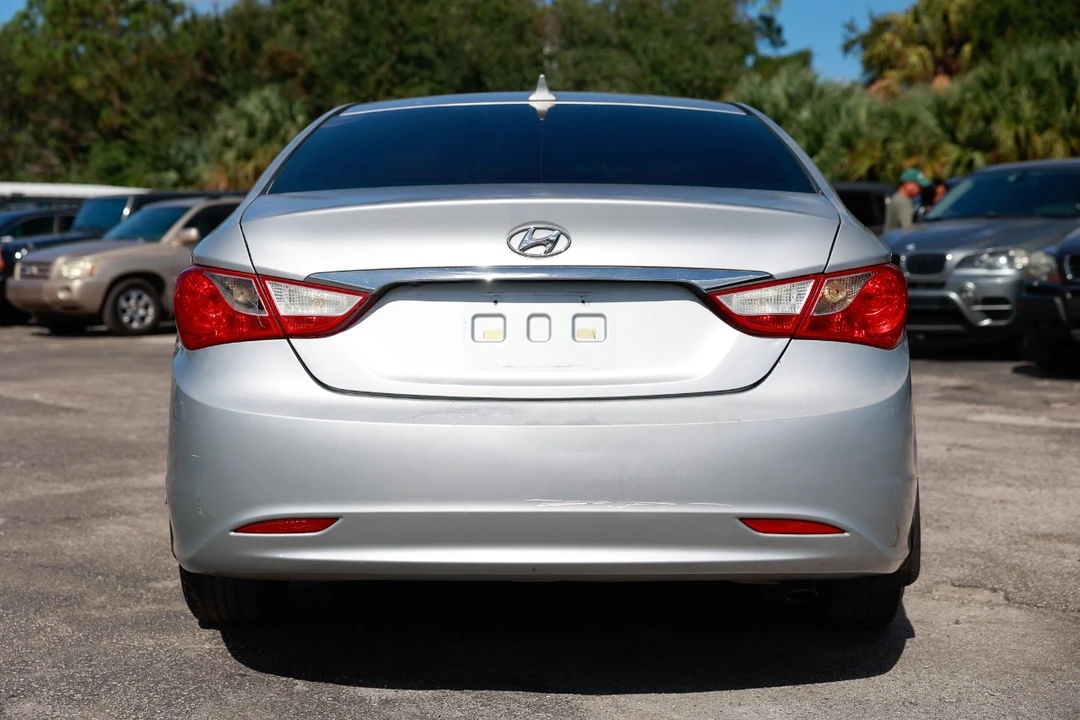 2011 Hyundai Sonata - Image 7 of 21