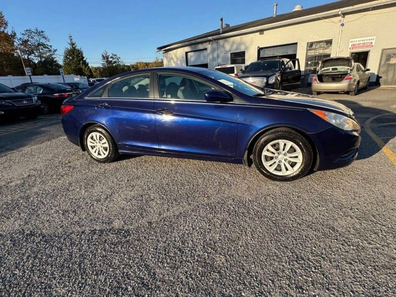 2011 Hyundai Sonata - Image 5 of 12
