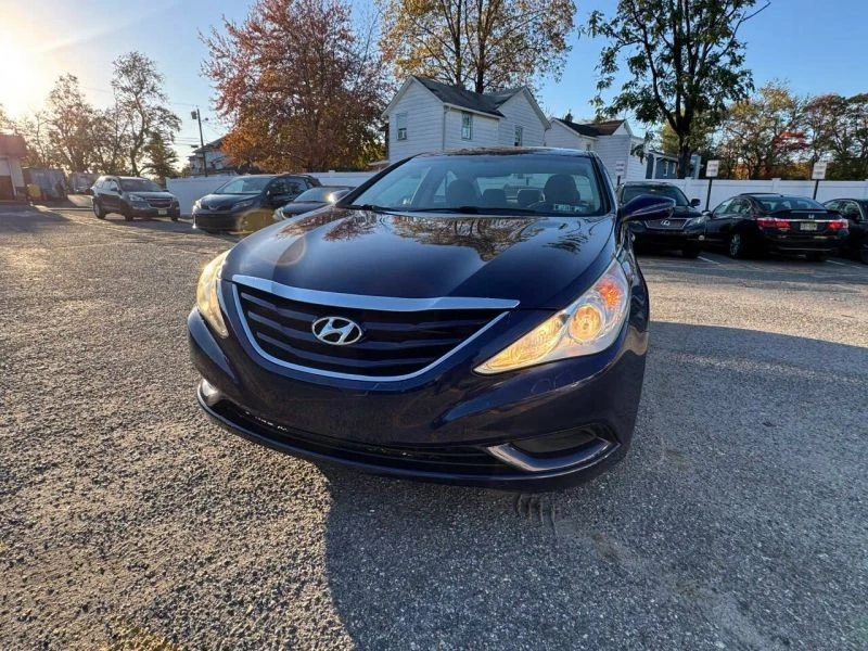 2011 Hyundai Sonata - Image 2 of 12