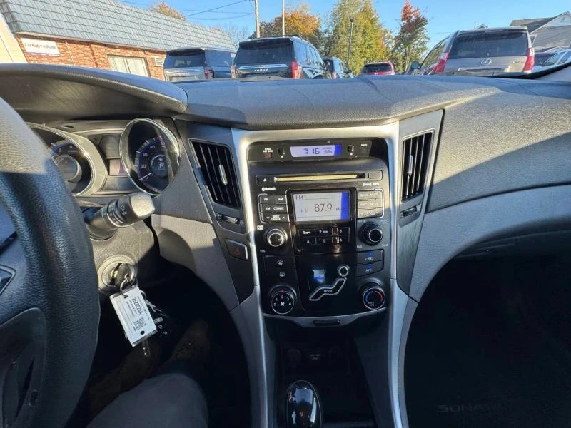 2011 Hyundai Sonata - Image 11 of 12