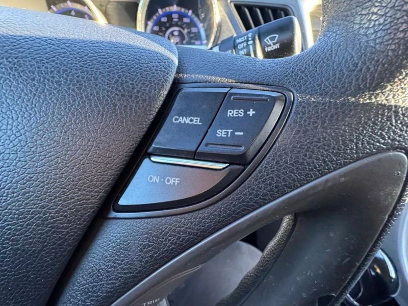 2011 Hyundai Sonata - Image 12 of 12