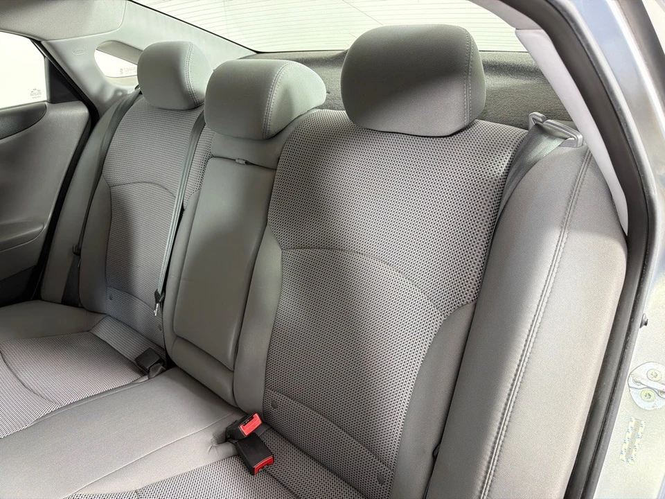 2011 Hyundai Sonata - Image 18 of 21